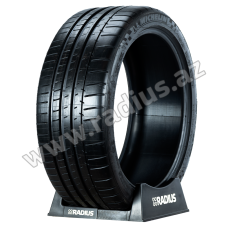 Pilot Super Sport 245/40 R20